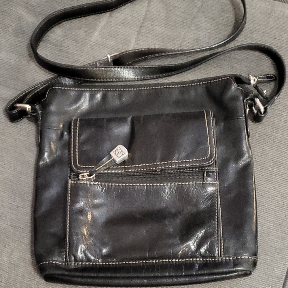 Giani Bernini GUC Black Leather Crossbody Bag